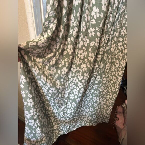 Floral Green Maxi Dress - Picture 9 of 12